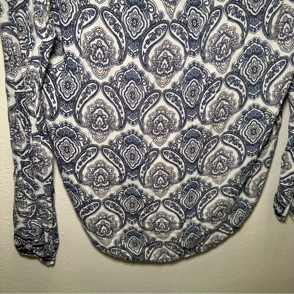 Cato Women's Long Sleeve Blue Paisley Print Mock Wrap Top Size XSmall - Picture 6 of 9
